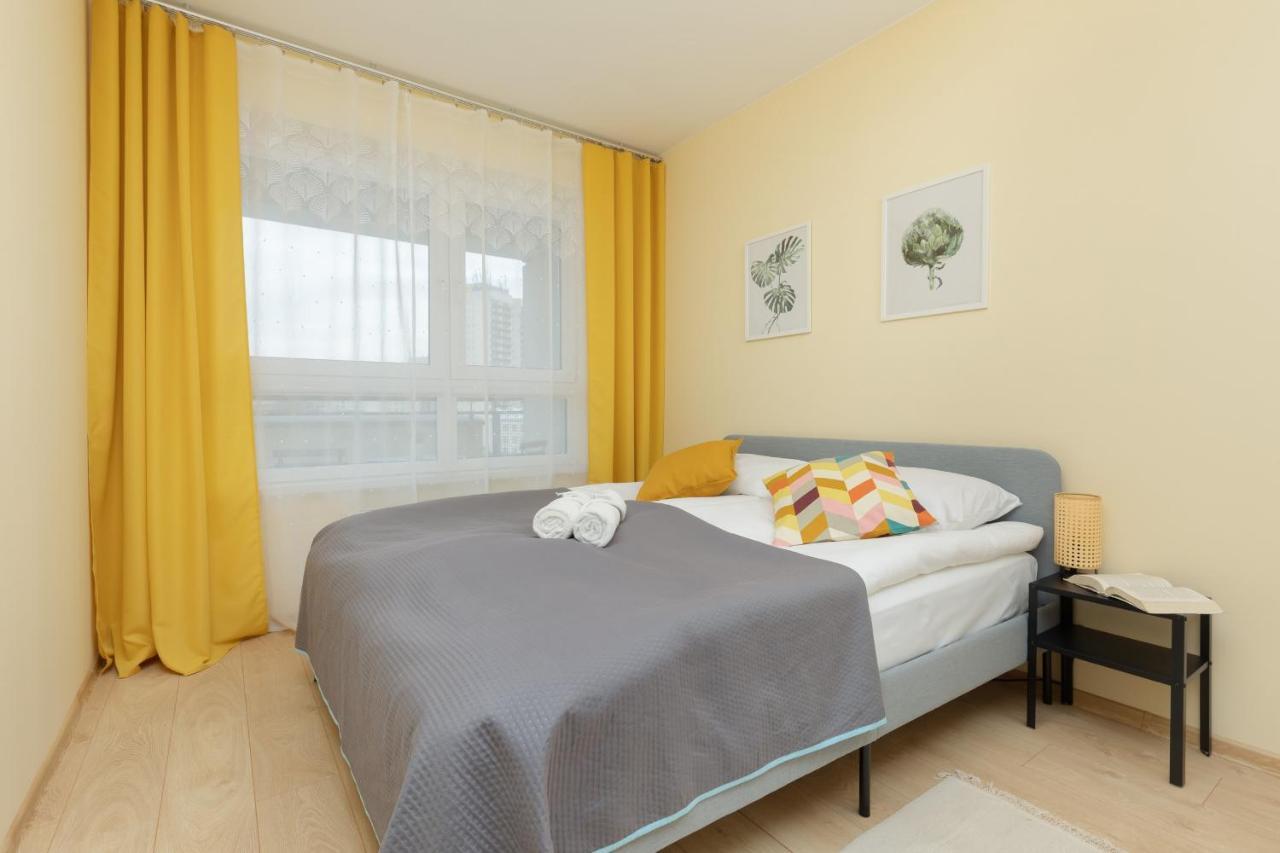 Praga Family Apartment With Parking By Noclegi Renters وارسو المظهر الخارجي الصورة